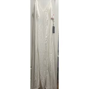 Vera Wang 2 Piece Wedding Dress Slip and Overdress NWT $800